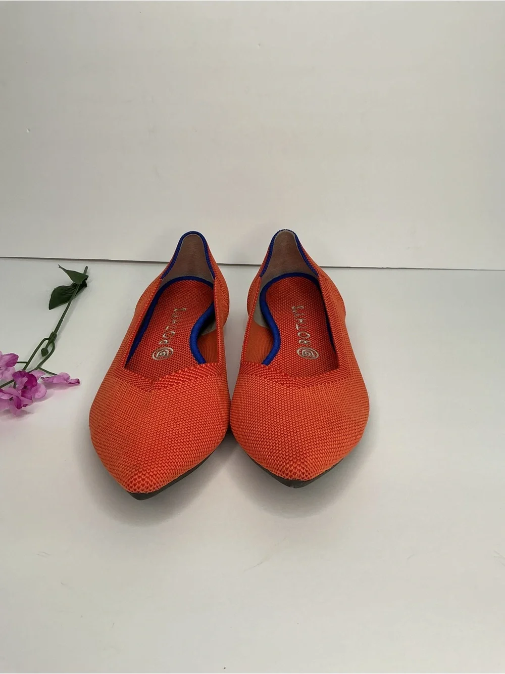 Rothy's Pointed Knit Ballet Flats Coral Orange with Blue Trim Sustainable shoes - Picture 3 of 4